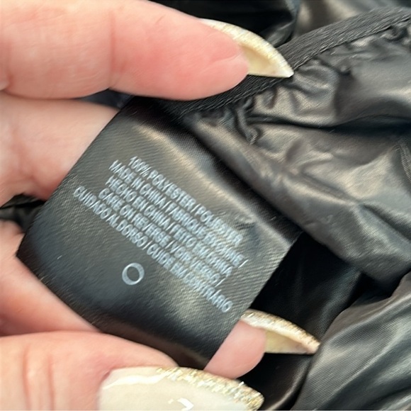 Elie Tahari Exclusively for Masyc's
Henry Outwear Hooded Puffer Jacket - Picture 9 of 10